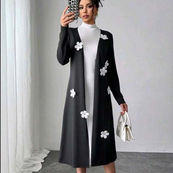 Women Black Solid Floral 3D Embellished Long Jacket, Autumn/Winter - Picture 5 of 6